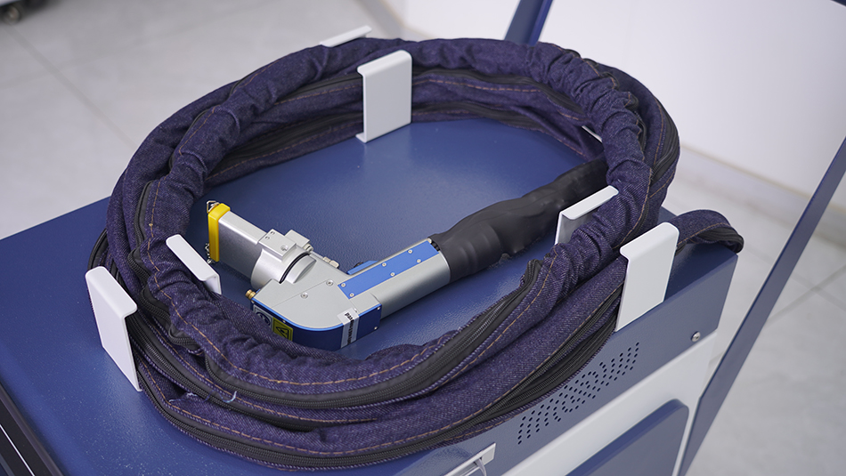 Direct Sales Industrial Laser  - Industrial Laser Rust Removal Machine avaliação e preço